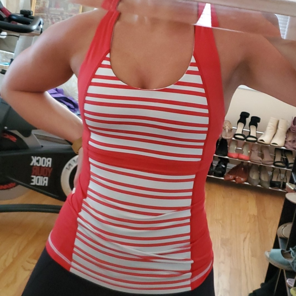 Lululemon Tank ❤🤍